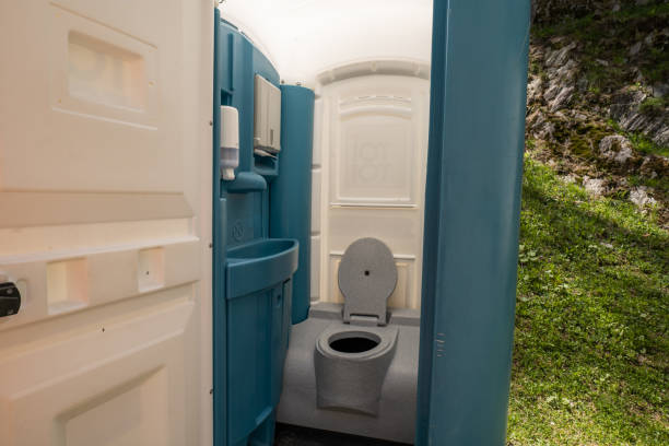 Best Portable bathroom rental  in Westbury, NY